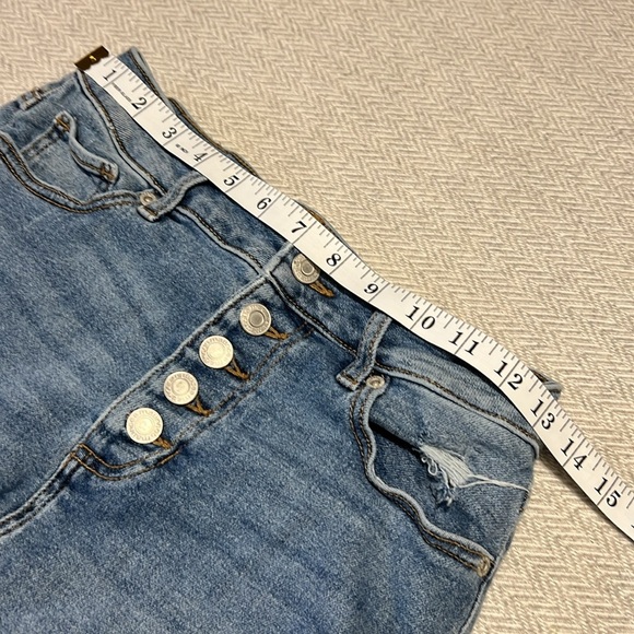 Maurices Blue Distressed Denim Mini Skirt. Size 4 - Picture 4 of 10